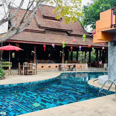 Amethyst Hotel Chiang Mai Exteriör bild
