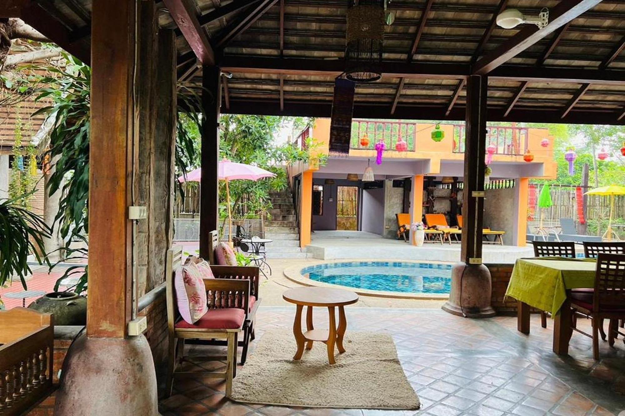 Amethyst Hotel Chiang Mai Exteriör bild