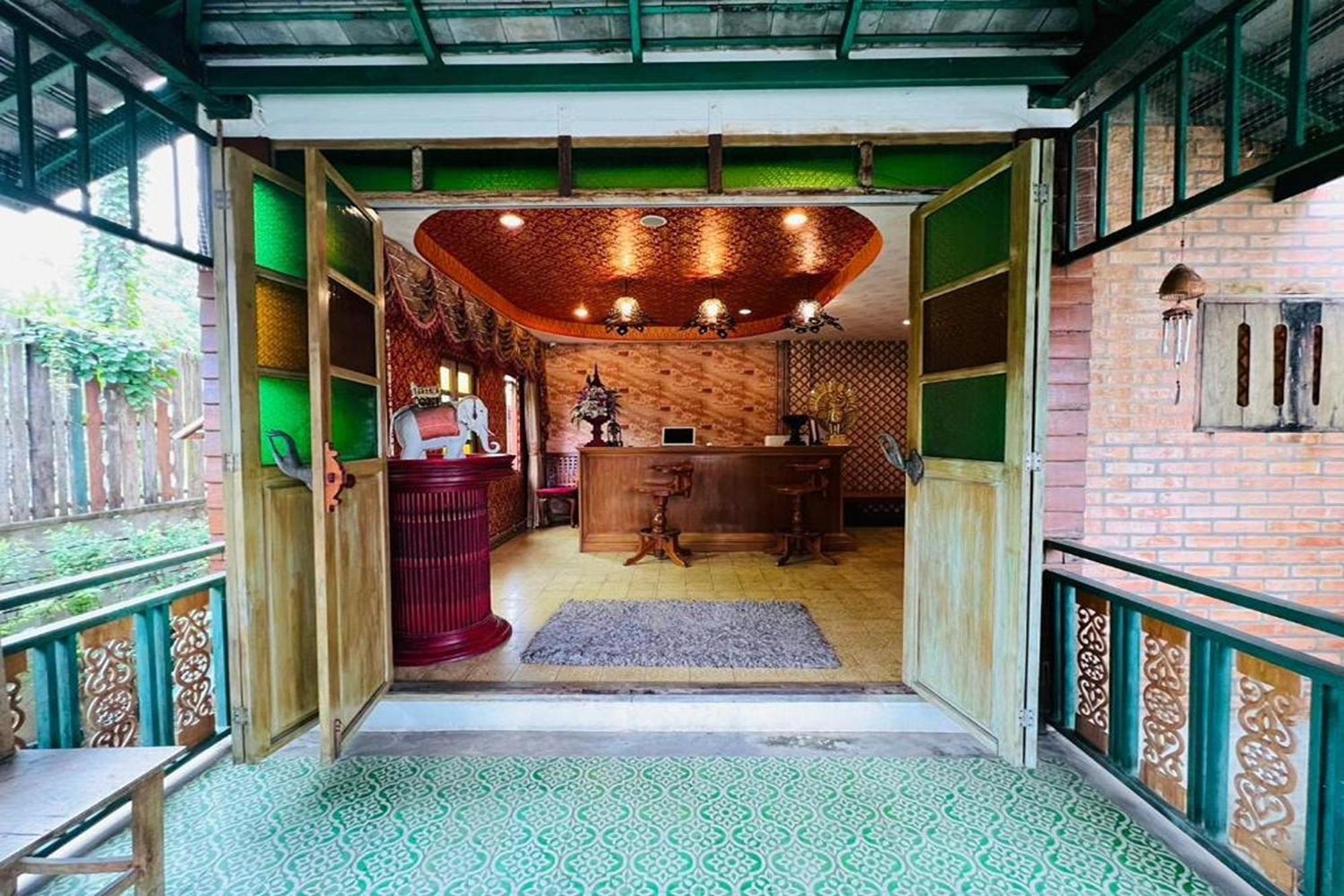 Amethyst Hotel Chiang Mai Exteriör bild