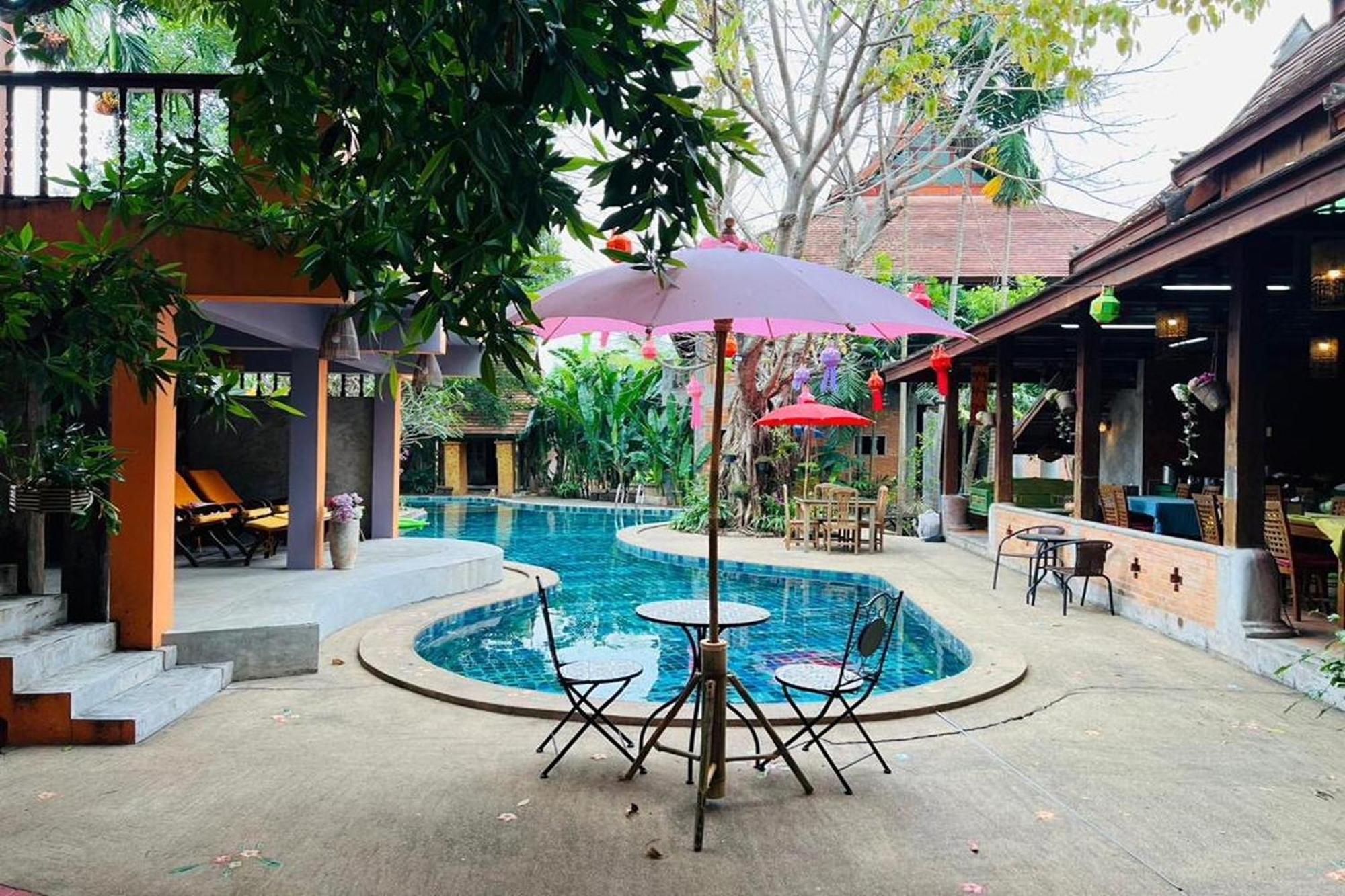 Amethyst Hotel Chiang Mai Exteriör bild