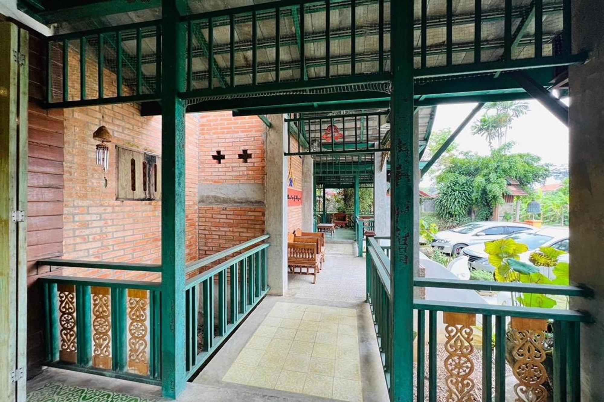 Amethyst Hotel Chiang Mai Exteriör bild